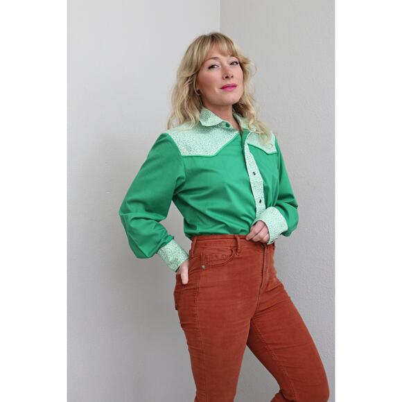 1970's Vintage Western Floral Yoke Pearl Snap Shirt ~ Women's MD LG ~ Men's SM - Picture 4 of 8